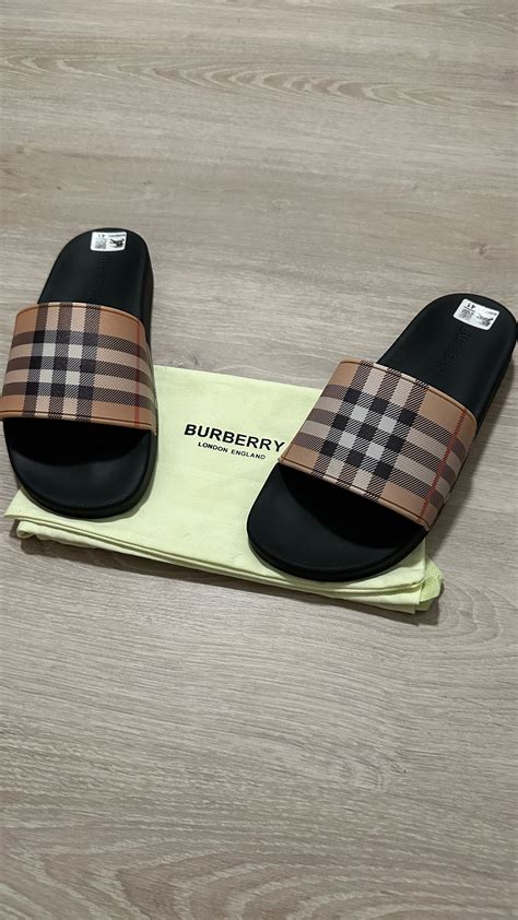 slapi burberry|Burberry handbags.